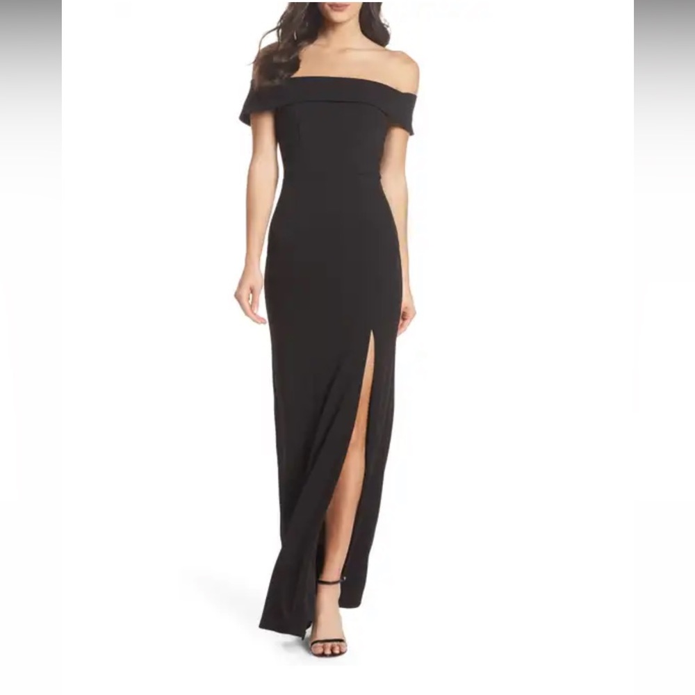 NWT Lulu’s Off The Shoulder Mermaid Gown